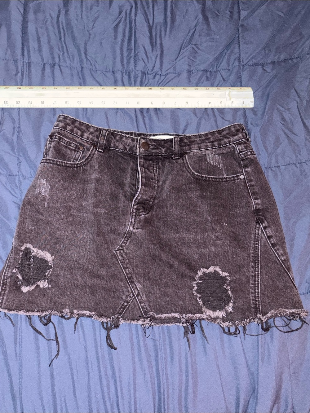 Tobi Black Acid Wash Distressed Denim Mini Skirt Women’s XL Raw Hem